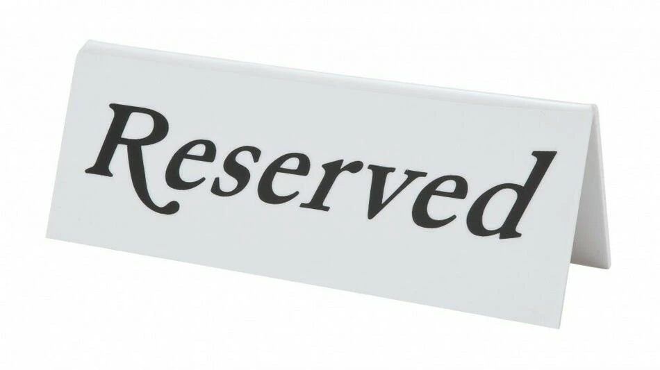 Reserverat-skylt i vit plast BTBL3453 by Beaumont color Svart