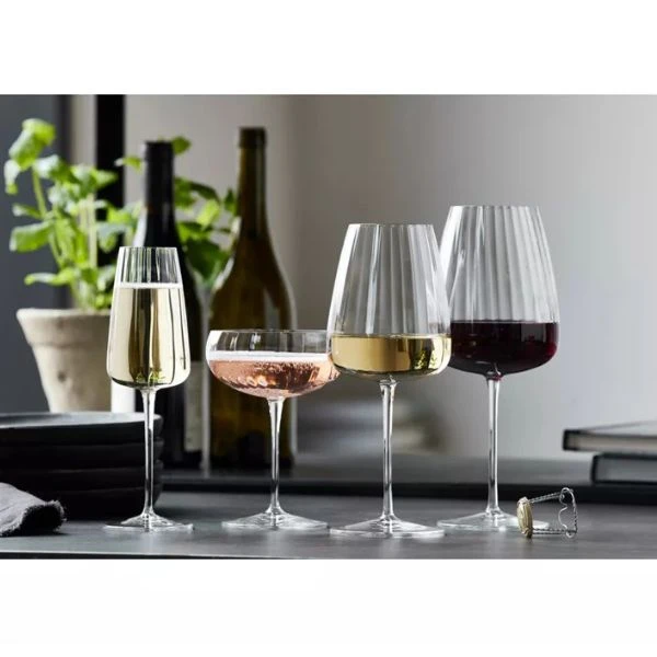 Luigi Bormioli Optica Rödvinsglas 70 cl 94500142 by Luigi Borm color Svart