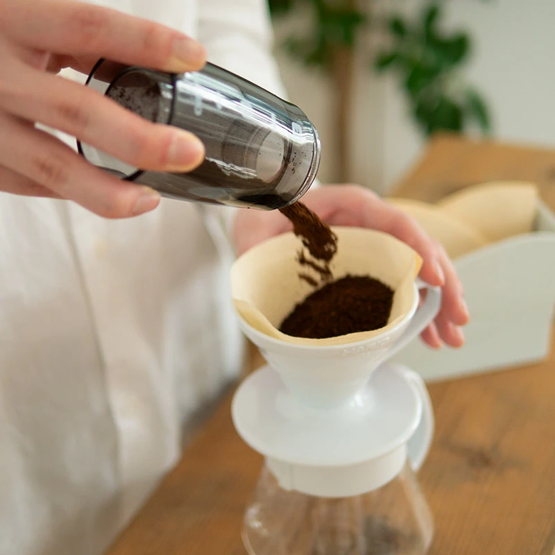Keramisk Mini-Slim Plus Kaffekvarn 24g MSS-1DTB by Hario color Svart