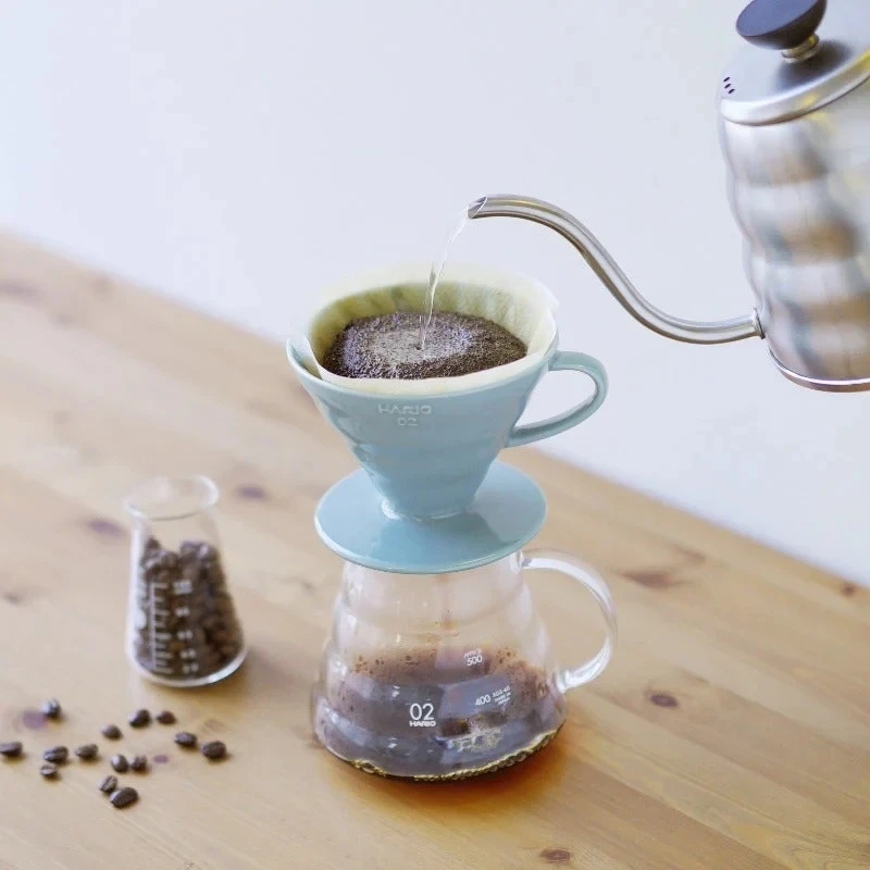 V60 Keramisk Colour 02 Dripper – Blå VDC-02-BU by Hario color Svart