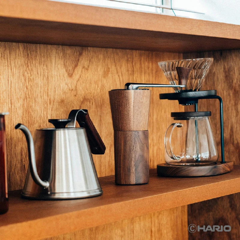 Drip Kettle Valnöt 600 ml - Hario DKW-600-WN by Hario color Svart