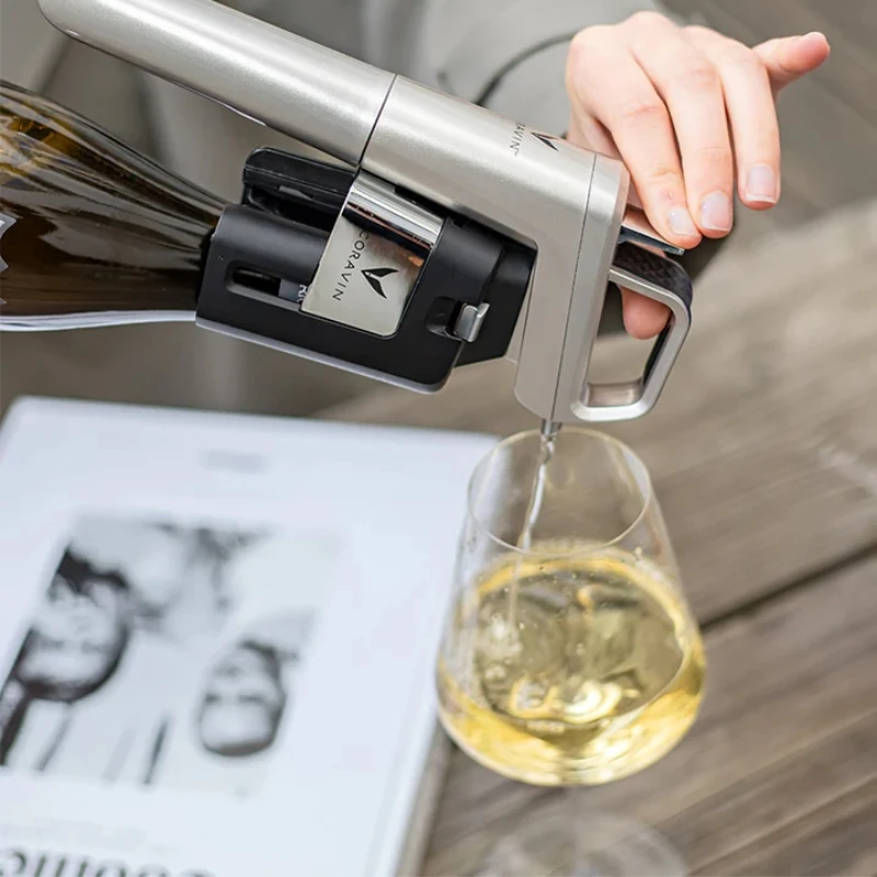Coravin Timeless Six+ Vinbevarare - Röd Limited Edition 112460B by Coravin color Röd