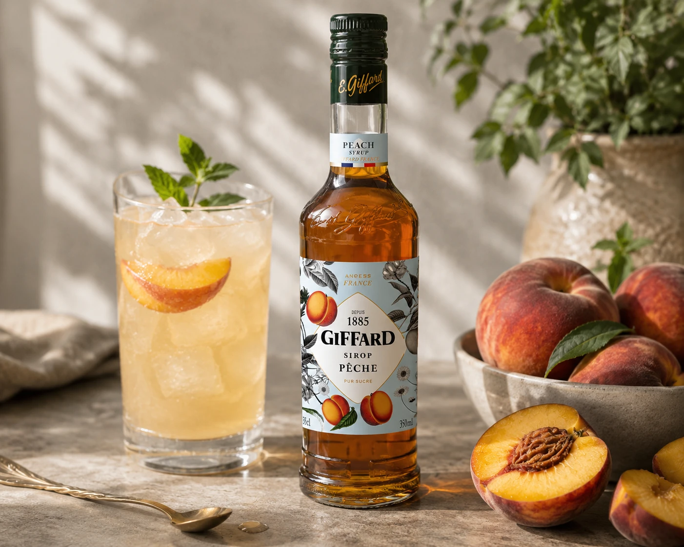 Giffard Syrup Persika FL 35 17-1010866 by GIFFARD color Svart