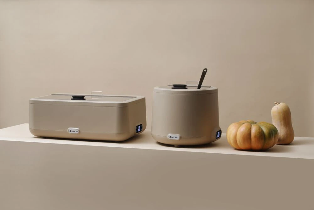 Hendi UNIQ Chafing Dish Beige GN 1/1 Glaslock 700W 470442 by Hendi color Svart