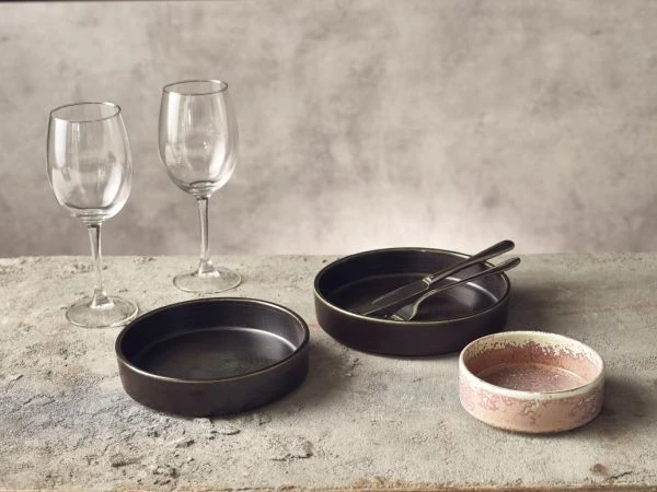 Terra Cinder Svart Presentationsskål 20,5 cm PB-PBK21 by Genware color Svart