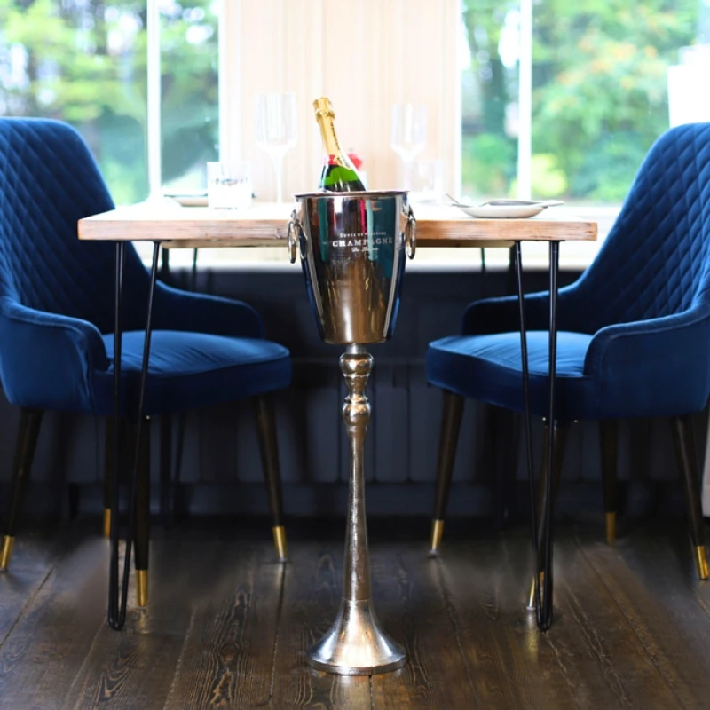 Elegant champagnekylare på stativ 40849 by Drink color Svart