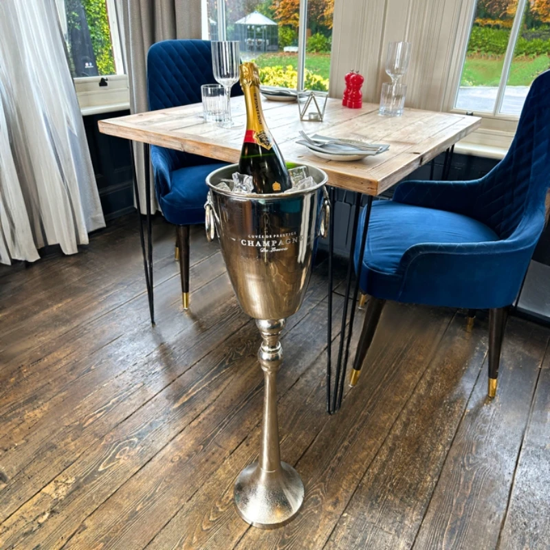 Elegant champagnekylare på stativ 40849 by Drink color Svart
