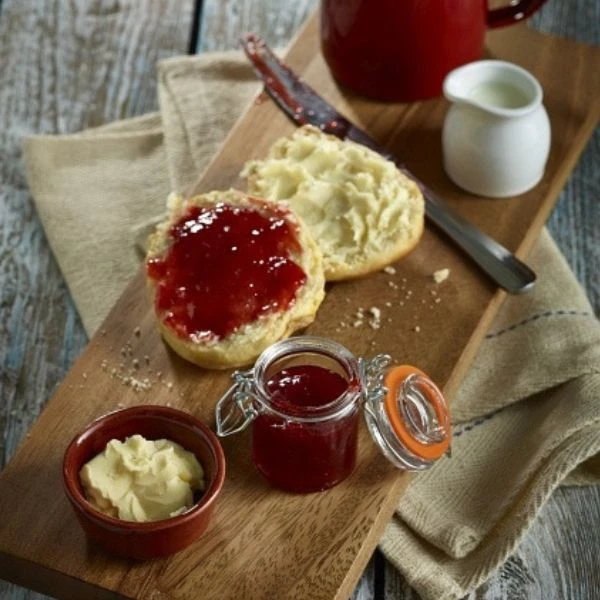 Akaciaträ Serveringsbräda 38 x 15 x 2 cm Genware WPB3815 by Genware color Svart