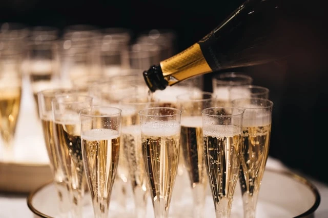 7 CHAMPAGNEGLAS FÖR DIG SOM ÄLSKAR CHAMPAGNE