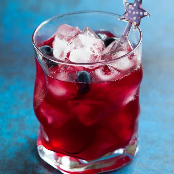 Recept på Black Widow-cocktail