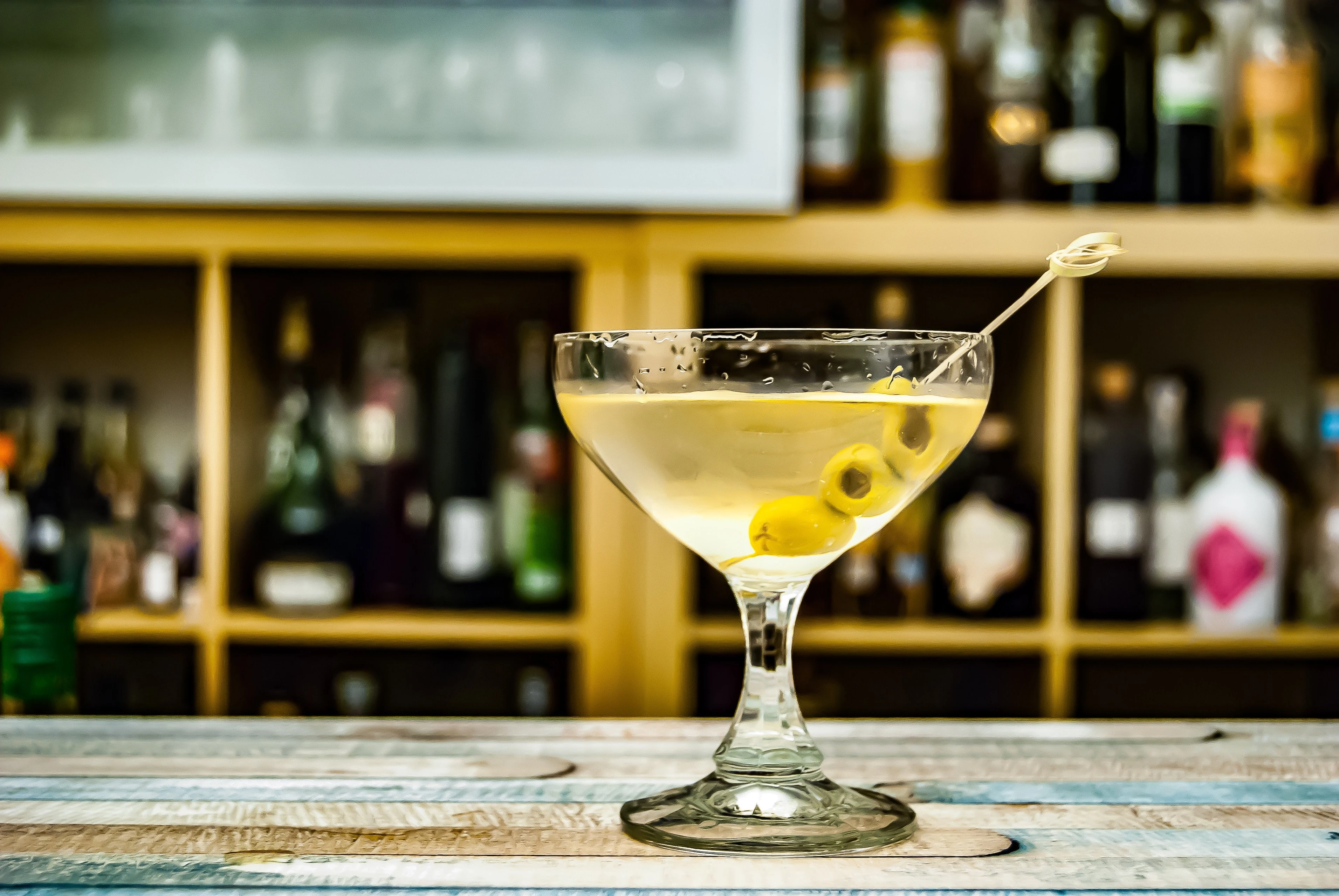 DEN KLASSISKA 007-DRINKEN - DRY MARTINI