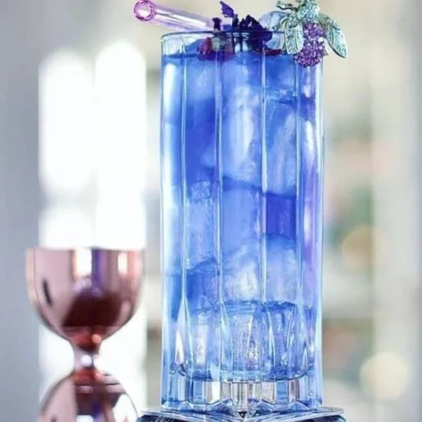 Drinkrecept på Isbjörn / Blue Lagoon